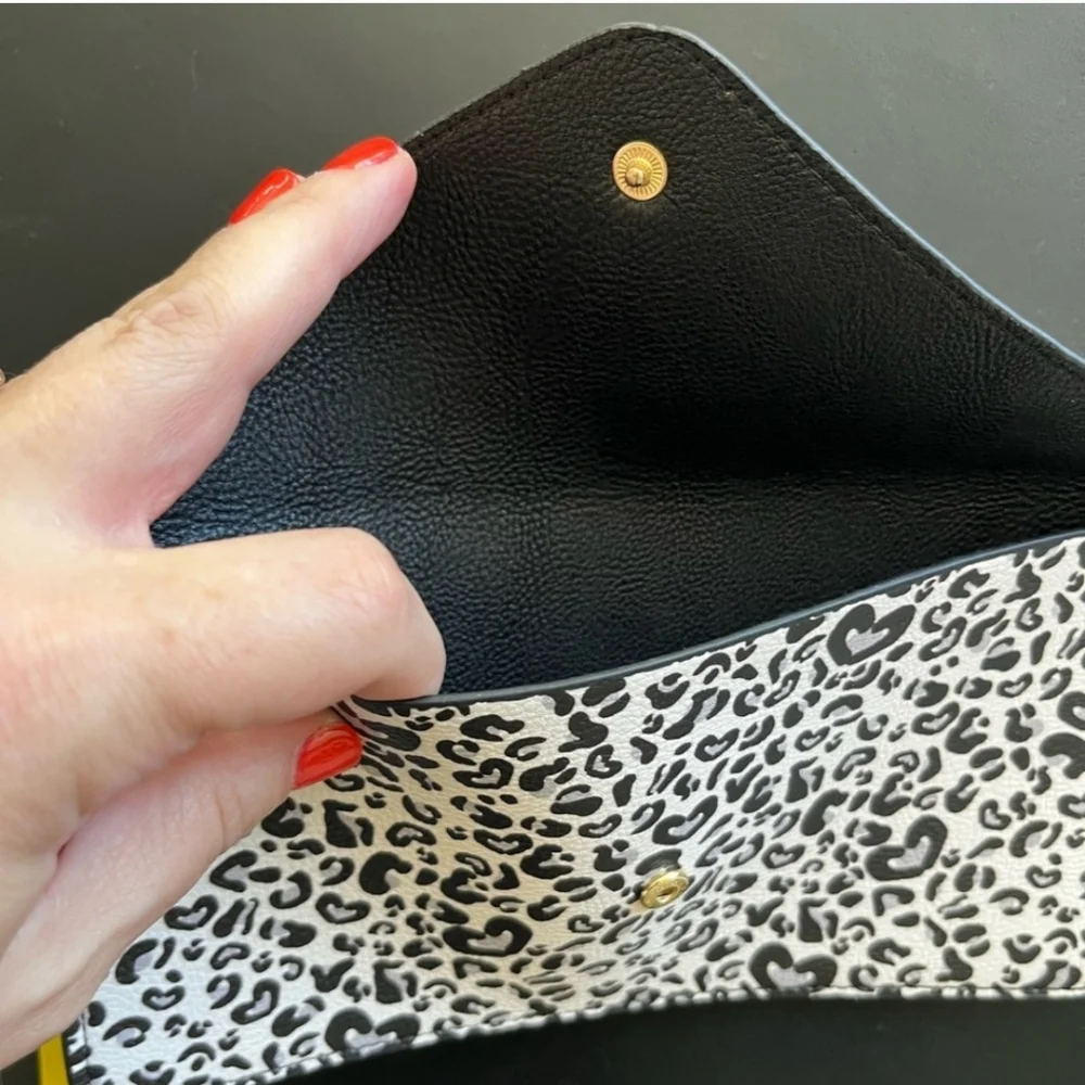Betsey Johnson Black Gray White Leopard Heart Envelope Wristlet Like New